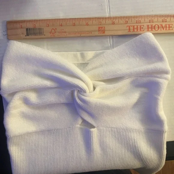 Twisted White Strapless Knit Tank Top White Knit Bandeau crop Top. Large - Picture 7 of 9